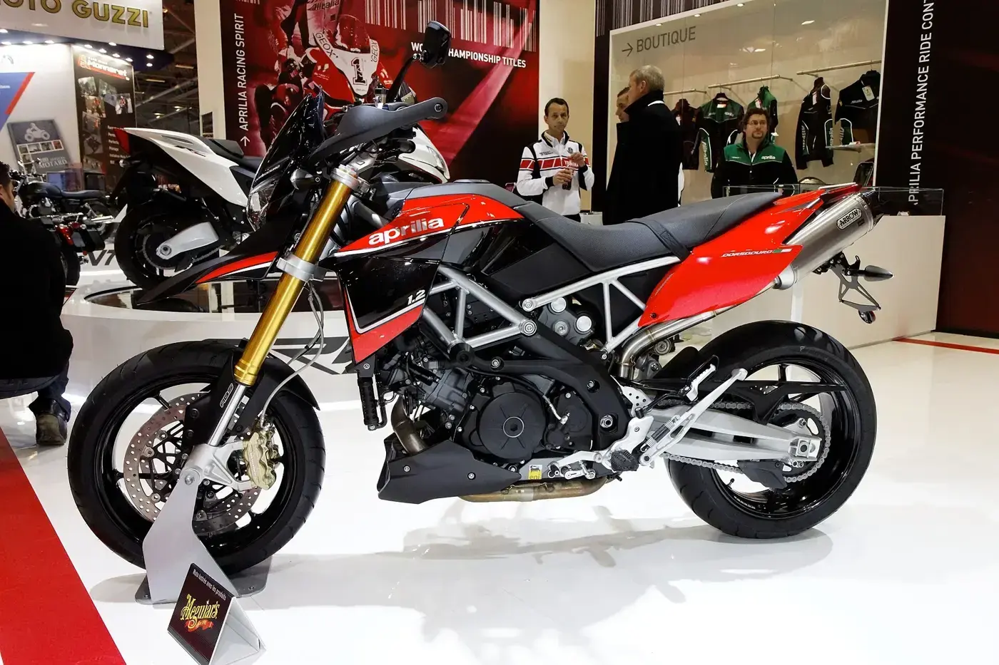Aprilia Dorsoduro, trail — vue extérieure