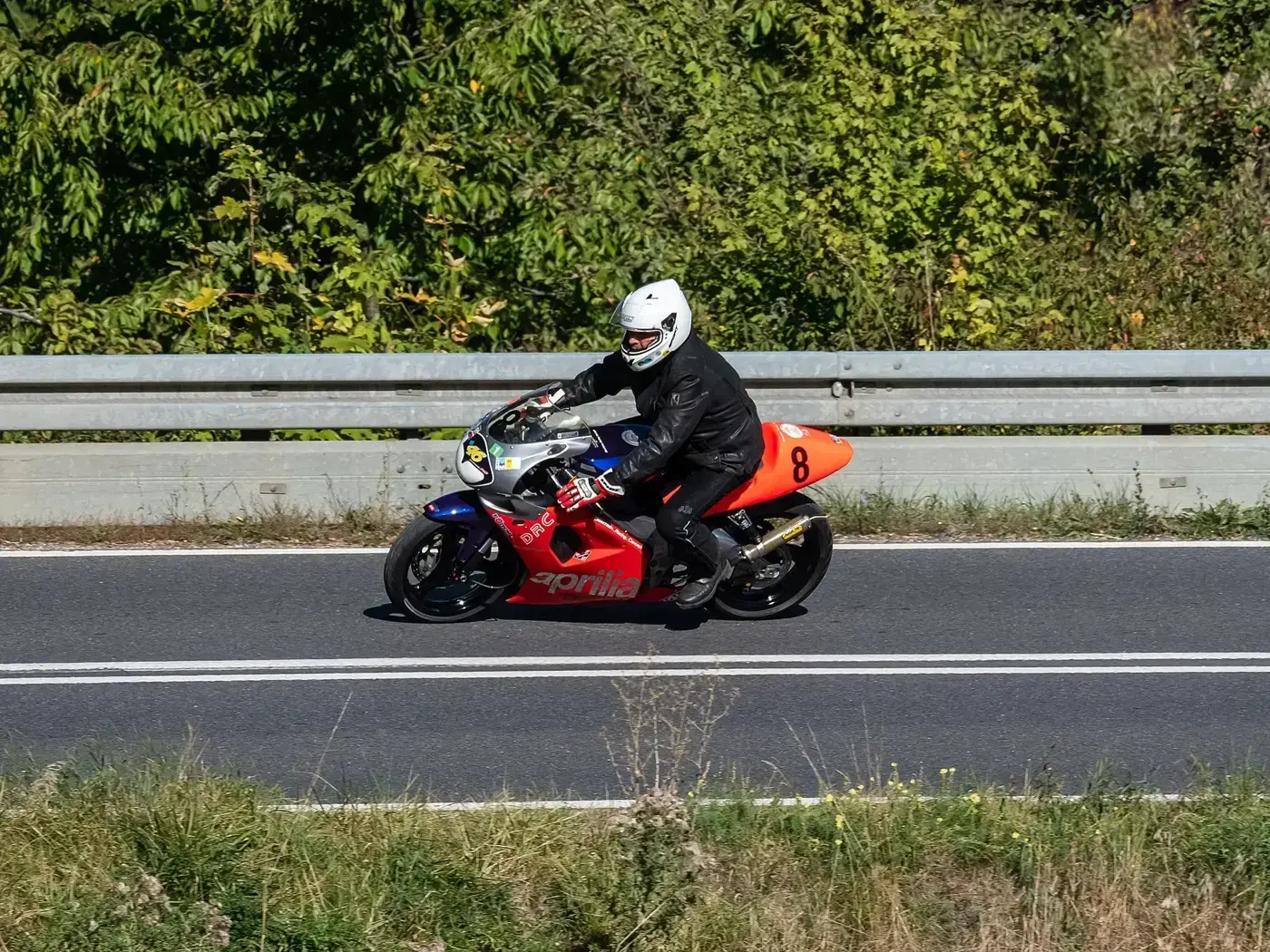 Aprilia RS, sportive — vue extérieure