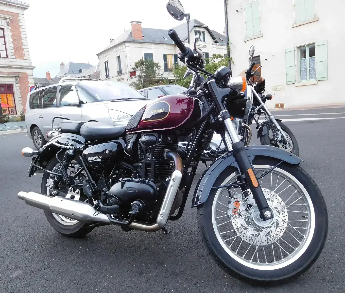 Benelli Imperiale, custom — vue extérieure