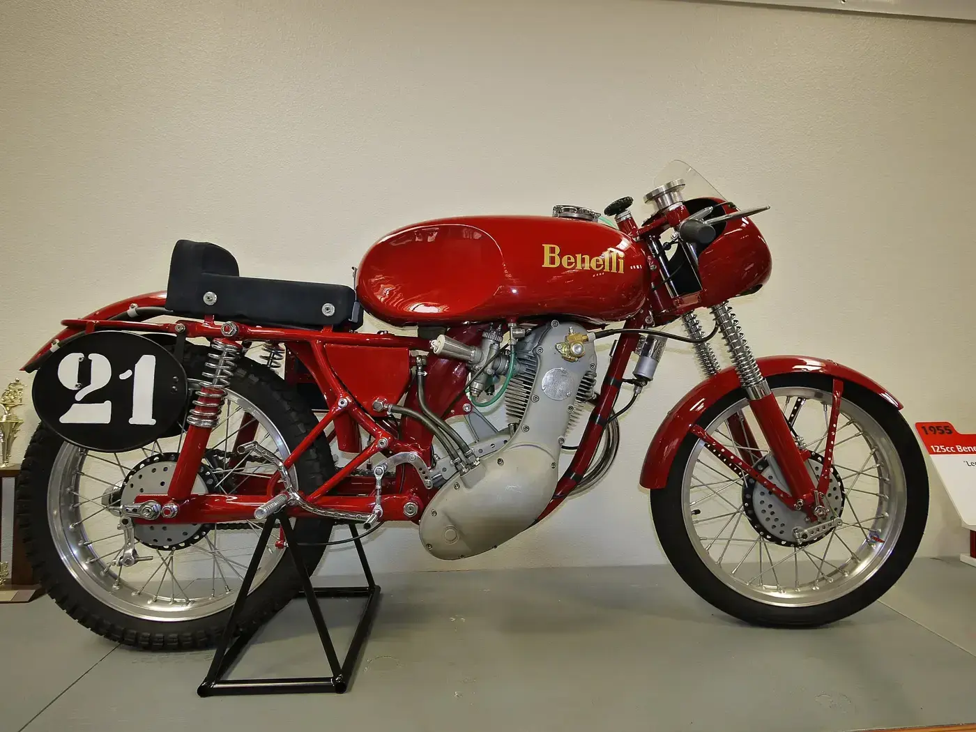 Benelli Leoncino, custom — vue extérieure