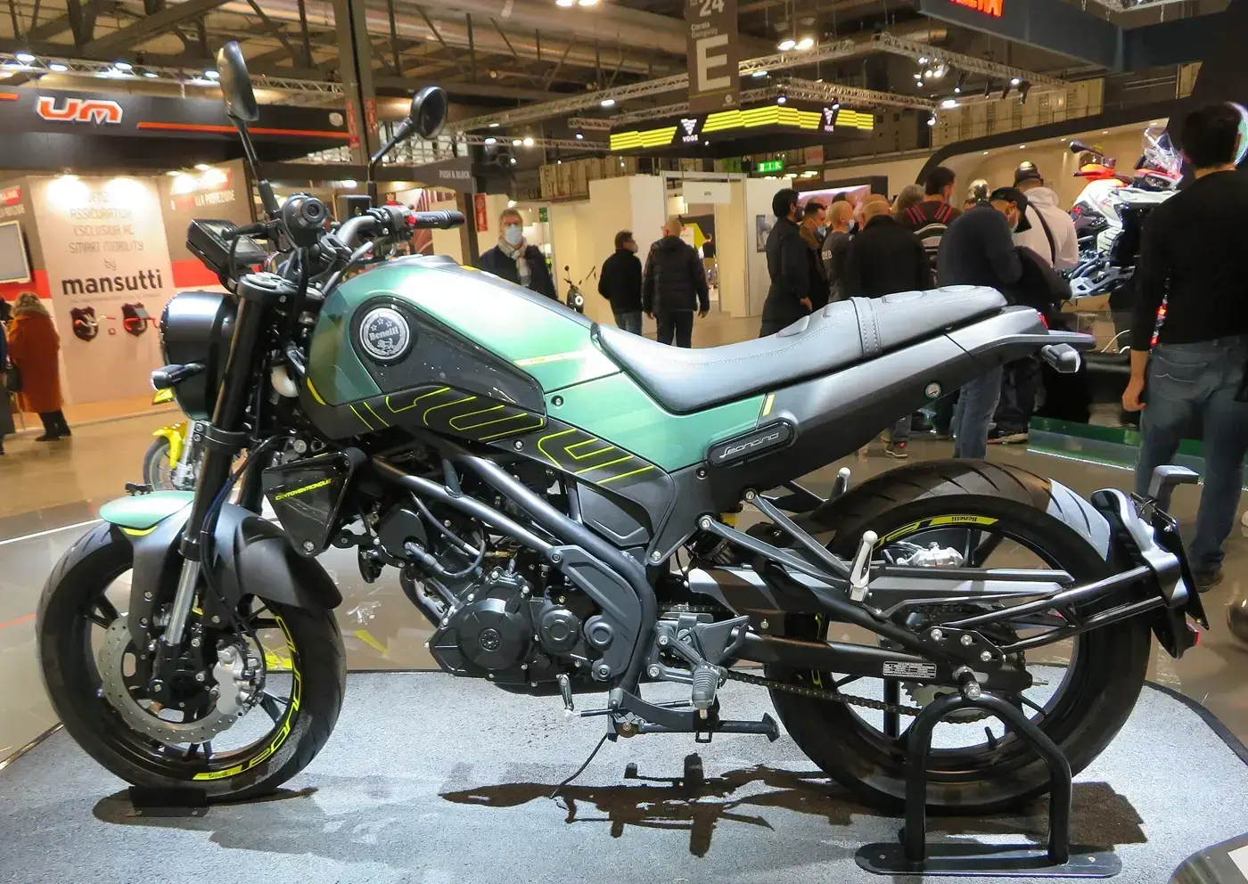 Benelli Leoncino, custom — vue extérieure