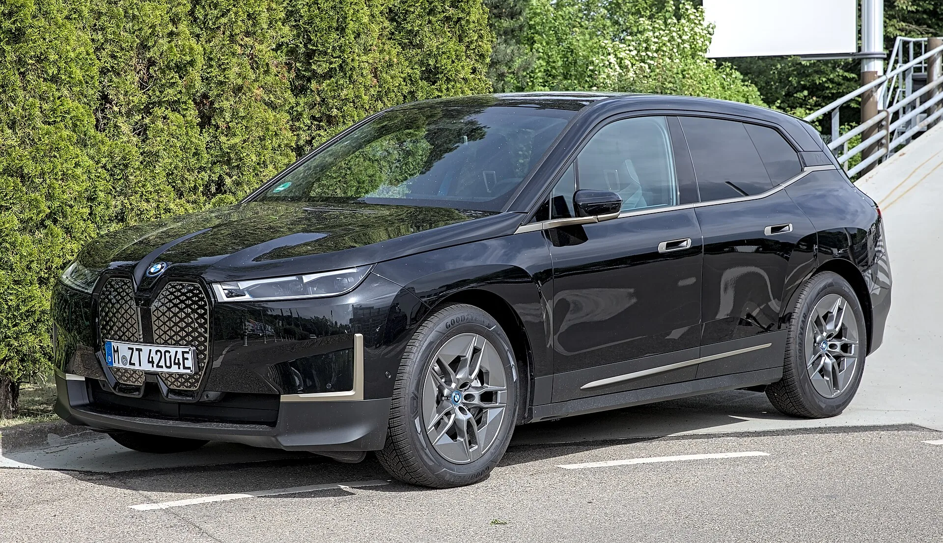 BMW iX