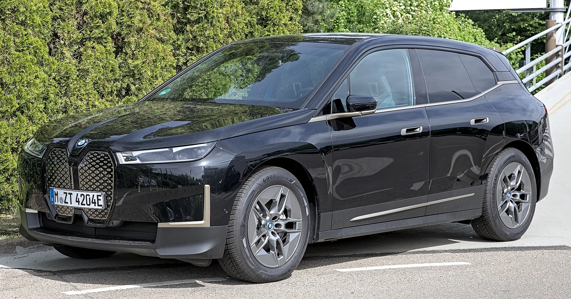 BMW iX