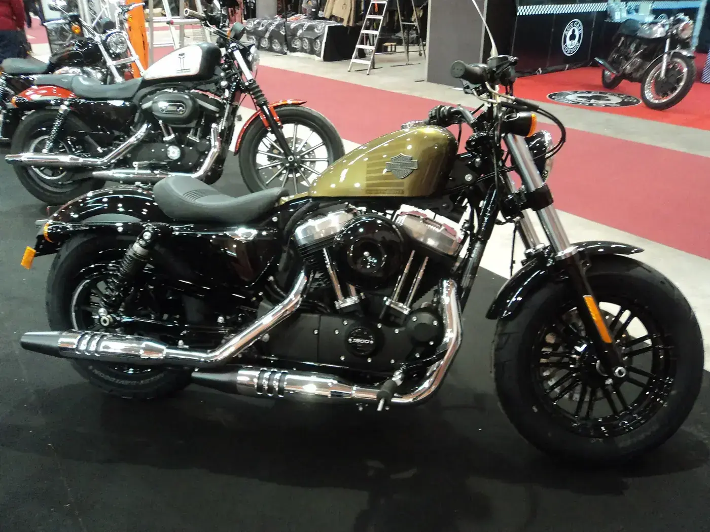 Harley-Davidson Forty Eight, custom — vue extérieure