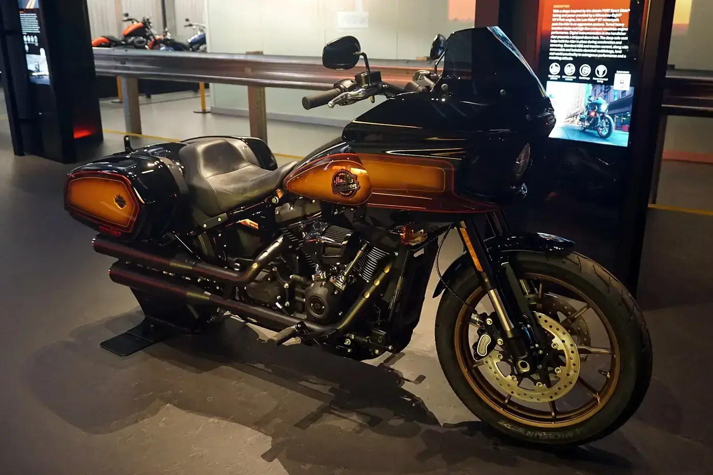 Harley-Davidson Low Rider, custom — vue extérieure