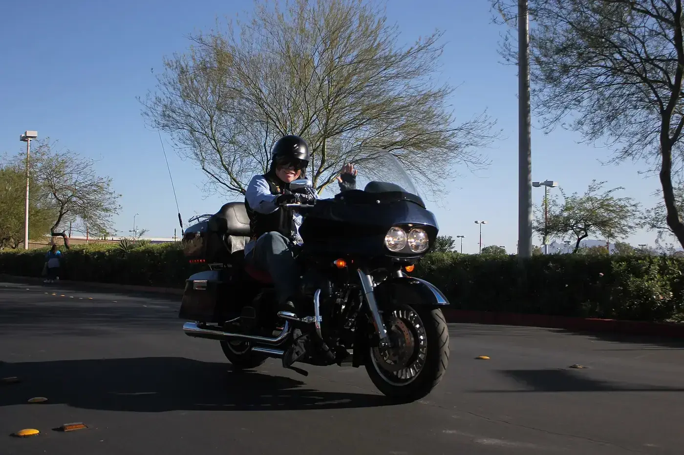 Harley-Davidson ROAD Glide, sportive — vue extérieure