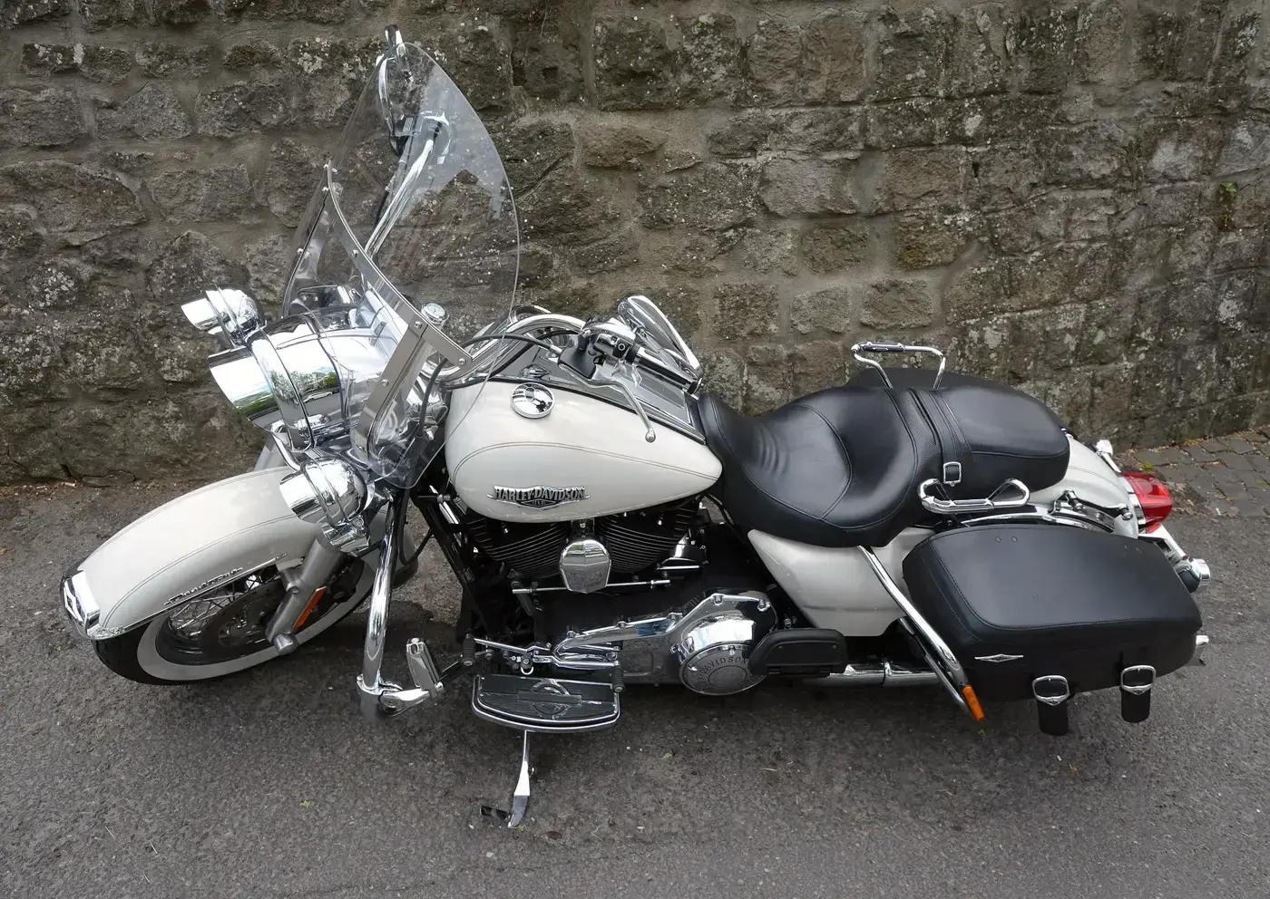 Harley-Davidson ROAD King, sportive — vue extérieure