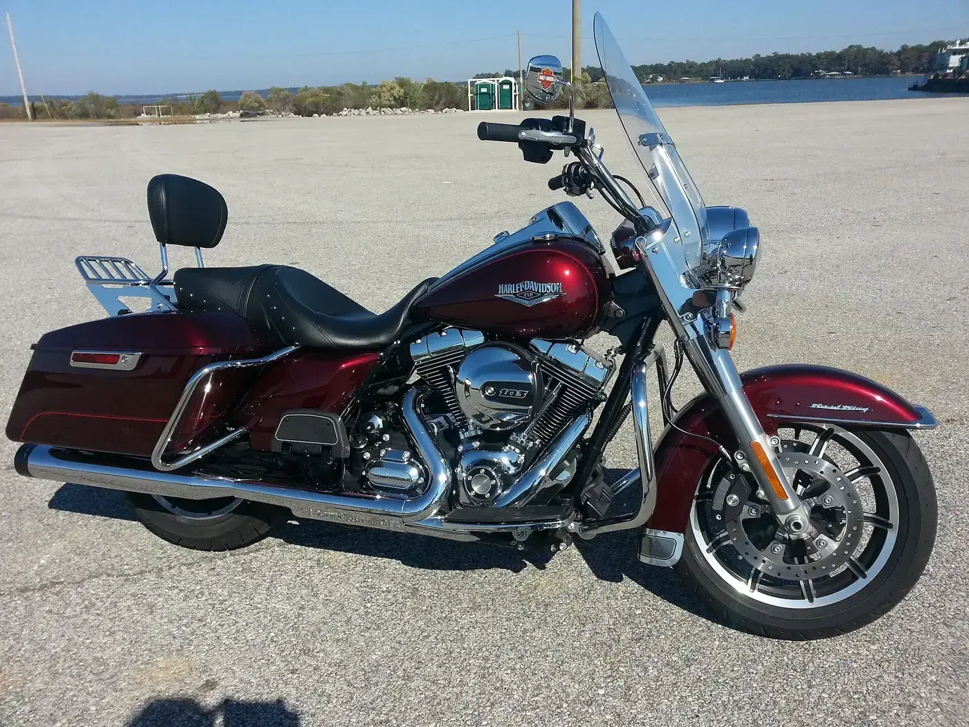 Harley-Davidson ROAD King, sportive — vue extérieure