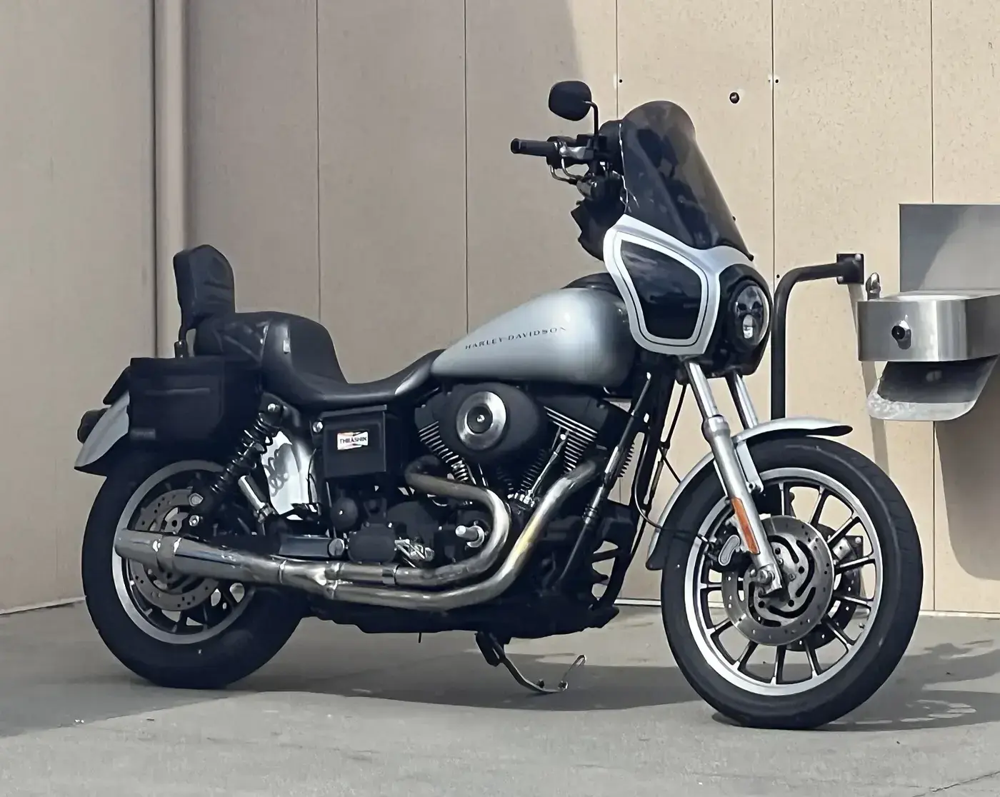 Harley-Davidson SPORT Glide, custom — vue extérieure