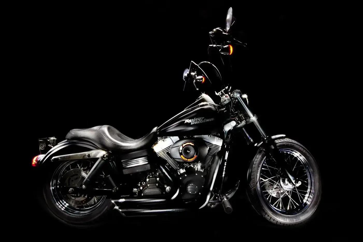 Harley-Davidson STREET Bob, custom — vue extérieure