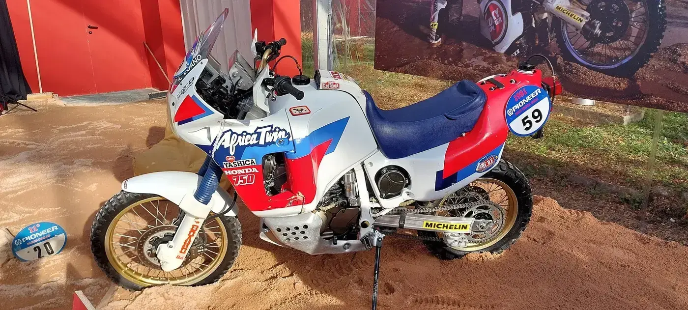 Honda Africa Twin, trail — vue extérieure