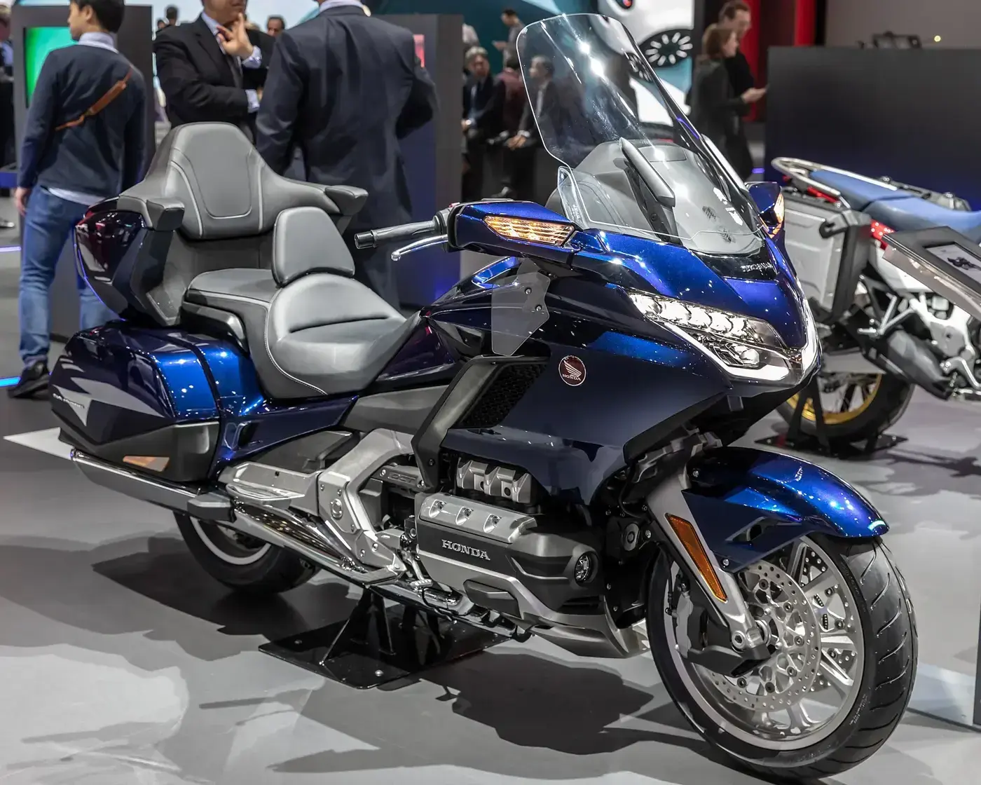 Honda Goldwing, sportive — vue extérieure