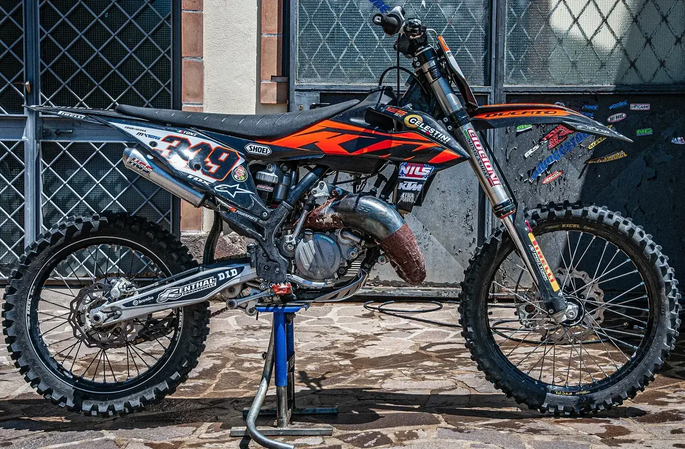 KTM 125 SX 2026, trail — vue extérieure