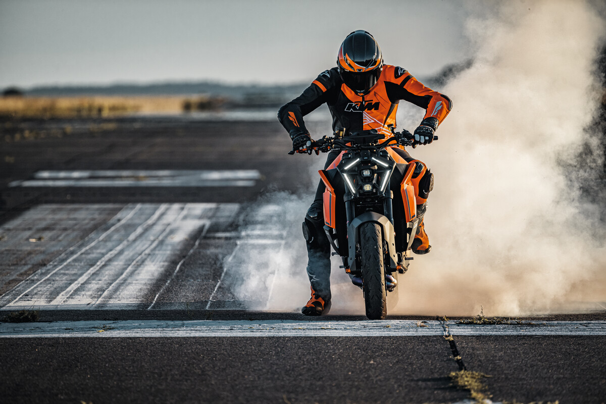 KTM 1390 SUPER DUKE R