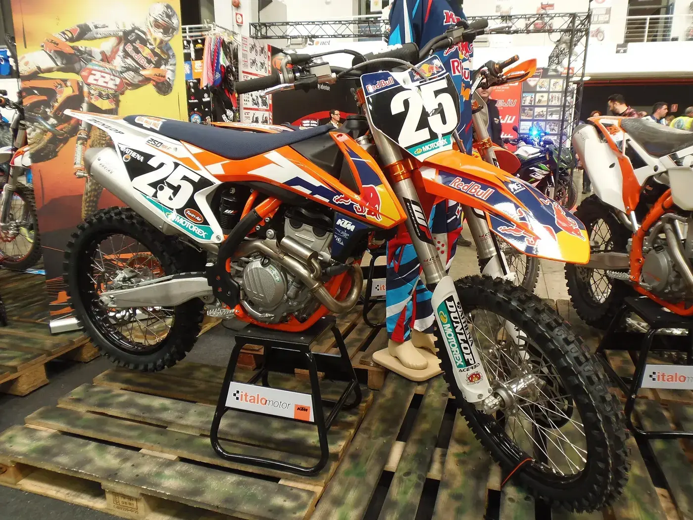 KTM 250 SX-F 2026, trail — vue extérieure