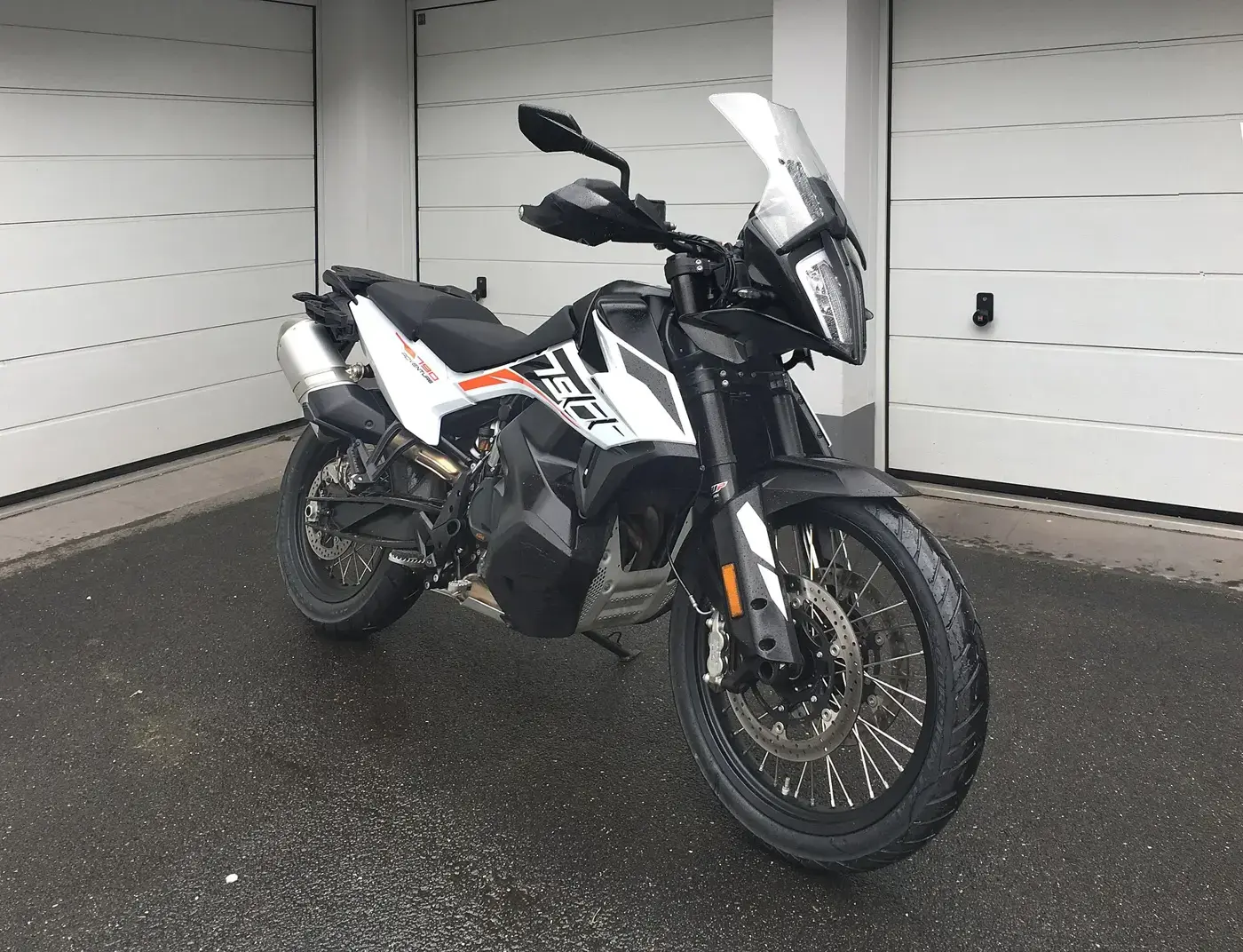 KTM 790 ADVENTURE, trail — vue extérieure