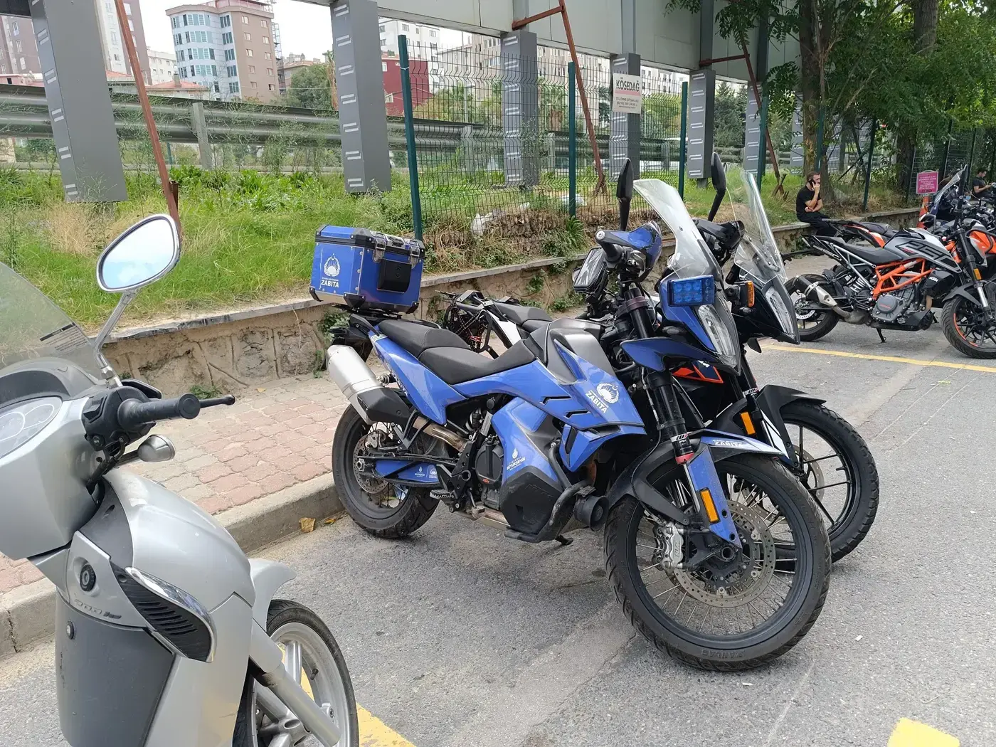 KTM 790 ADVENTURE, trail — vue extérieure