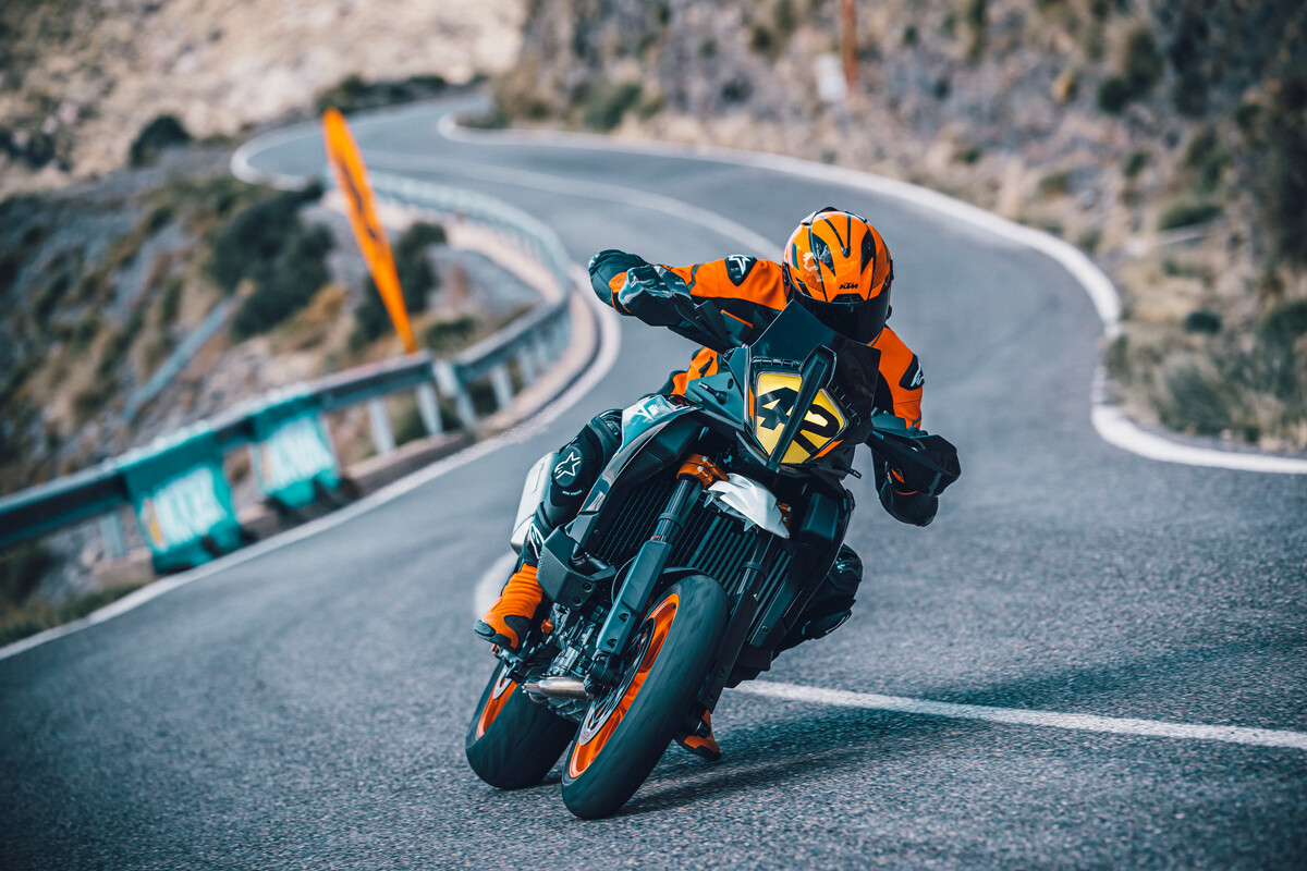 KTM 890 SMT