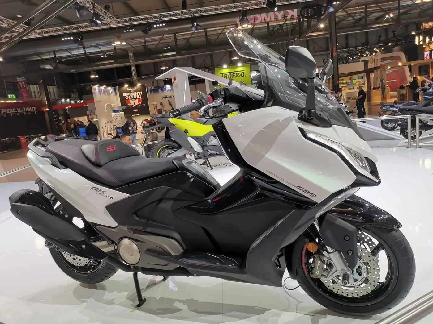 Kymco AK, scooter — vue extérieure
