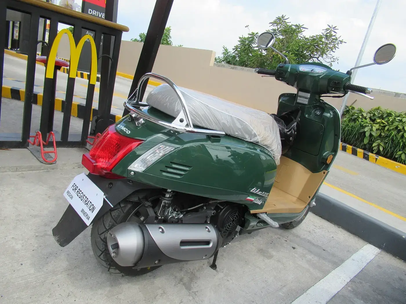 Kymco City, scooter — vue extérieure