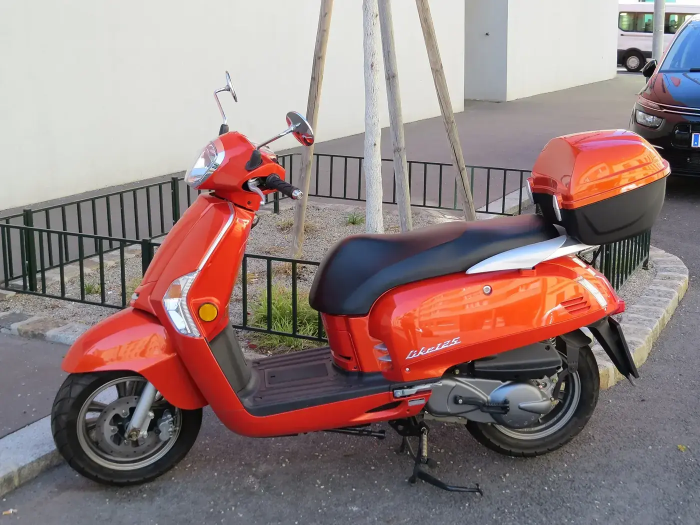 Kymco Like, scooter — vue extérieure