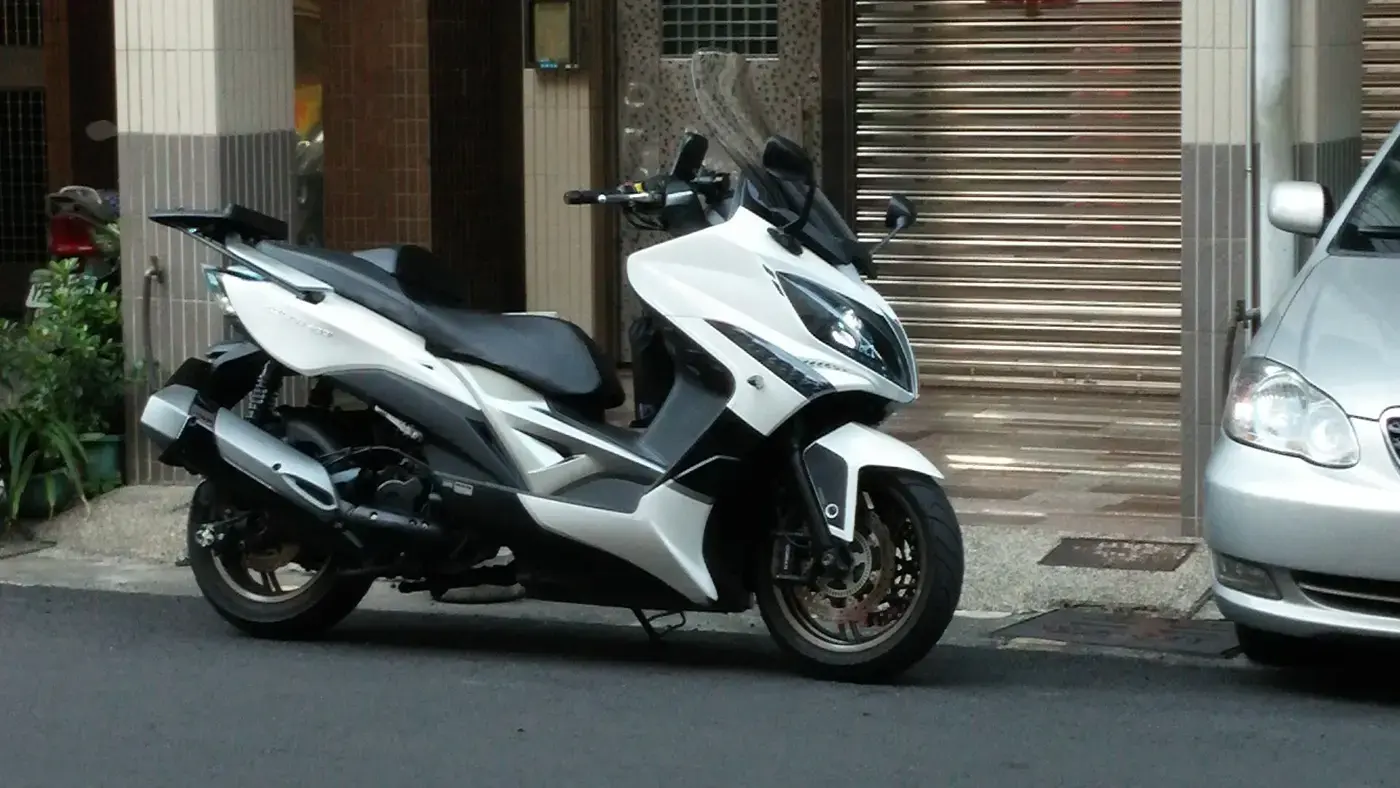 Kymco XCiting, scooter — vue extérieure
