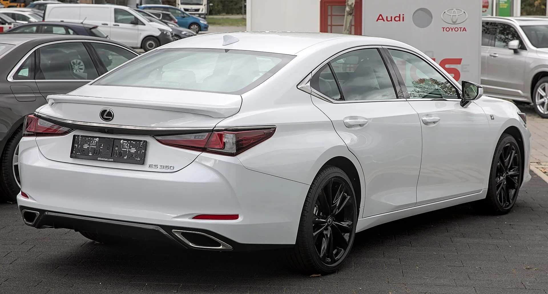 Lexus ES
