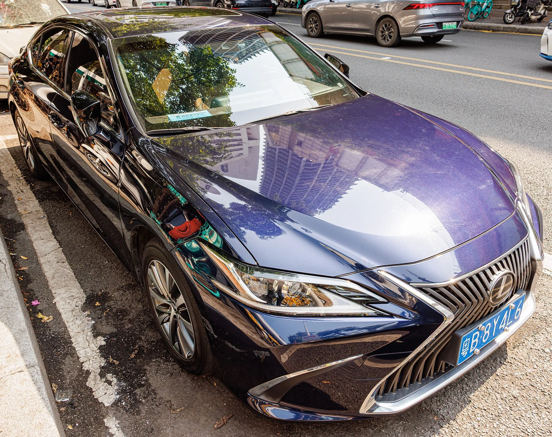 Lexus ES