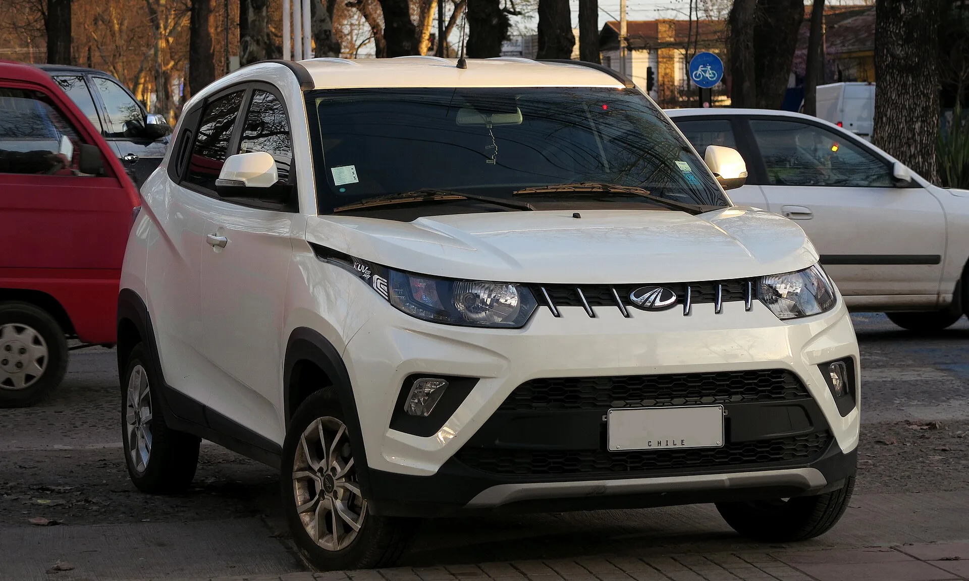 Mahindra KUV 100