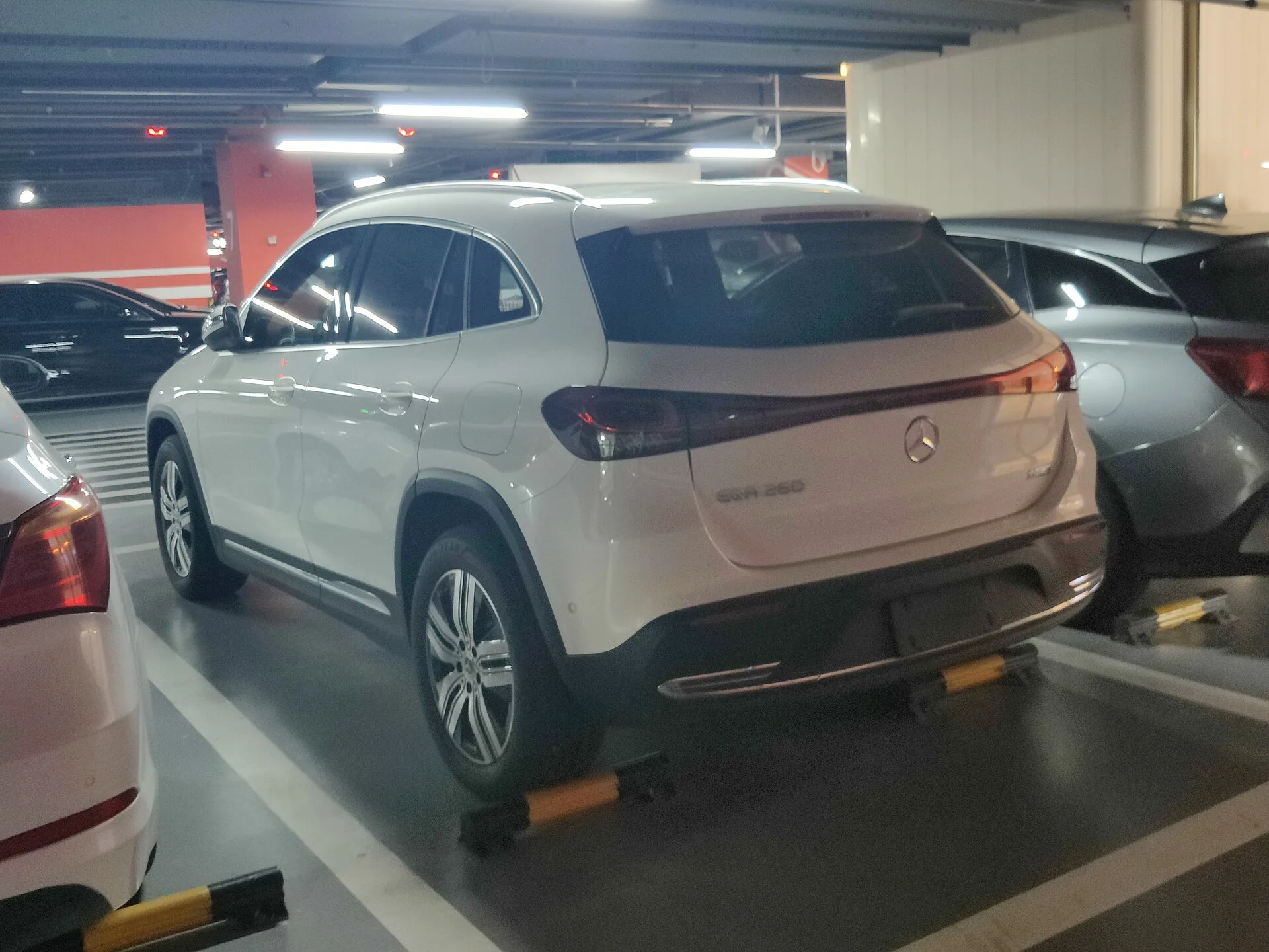 Mercedes-Benz EQA