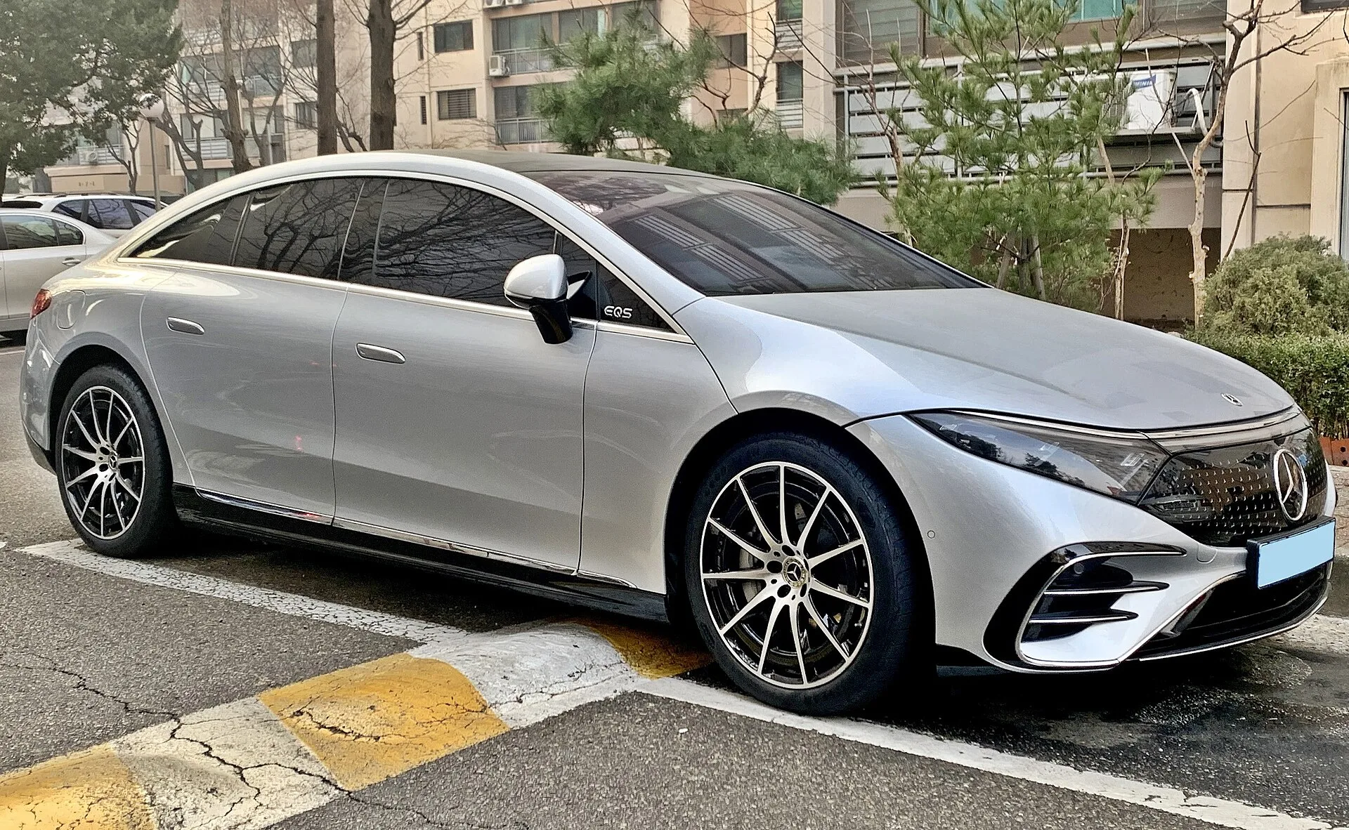 Mercedes-Benz EQS