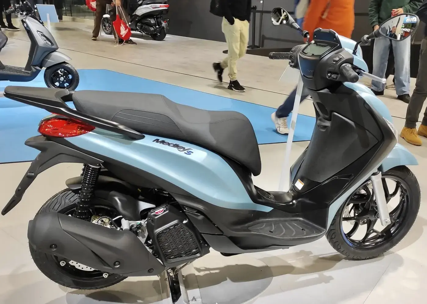 Piaggio Medley, scooter — vue extérieure
