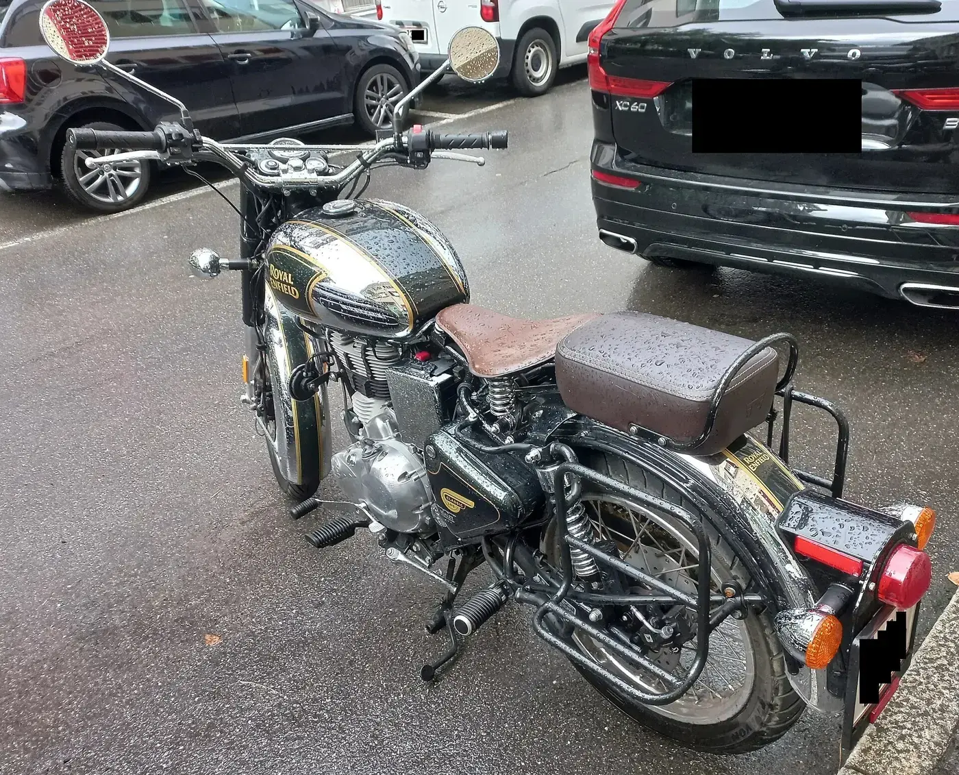 Royal Enfield Classic, custom — vue extérieure