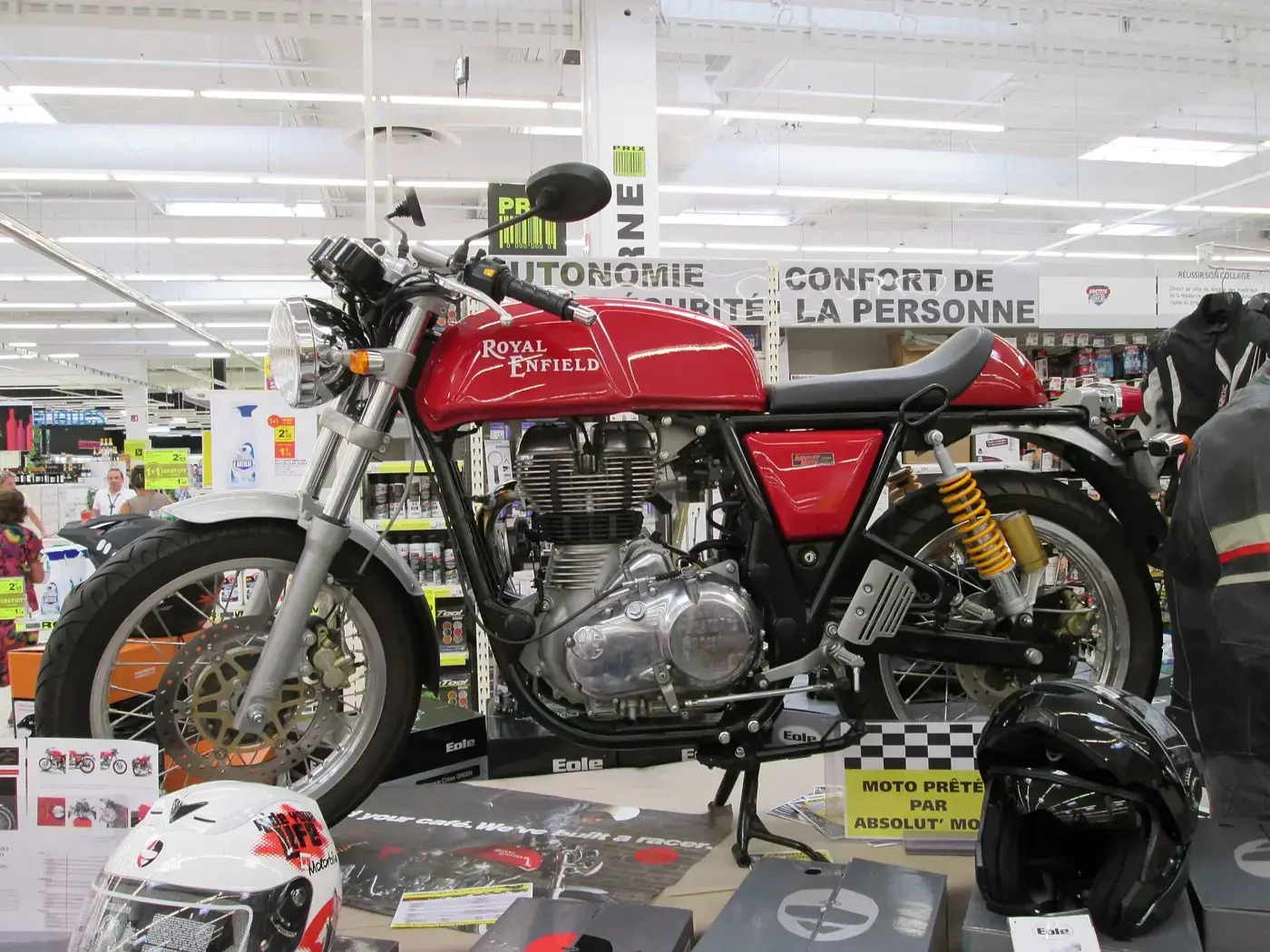 Royal Enfield Continental GT, custom — vue extérieure