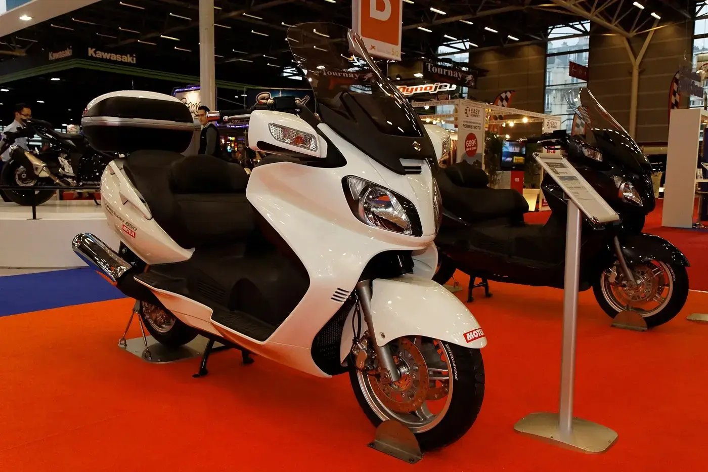Suzuki Burgman, scooter — vue extérieure