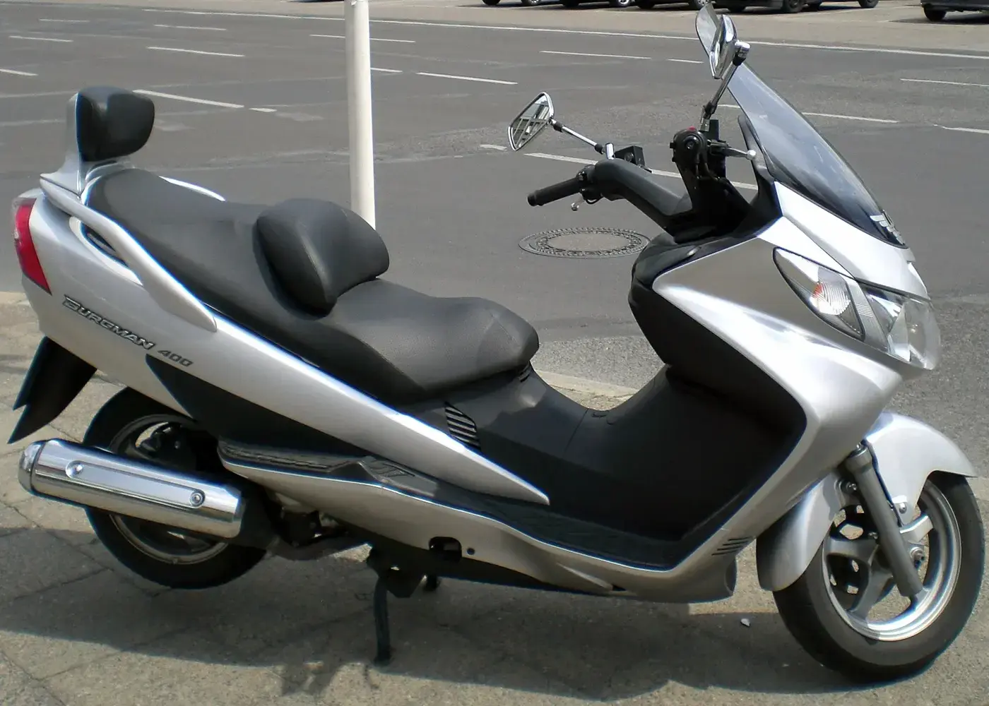 Suzuki Burgman, scooter — vue extérieure