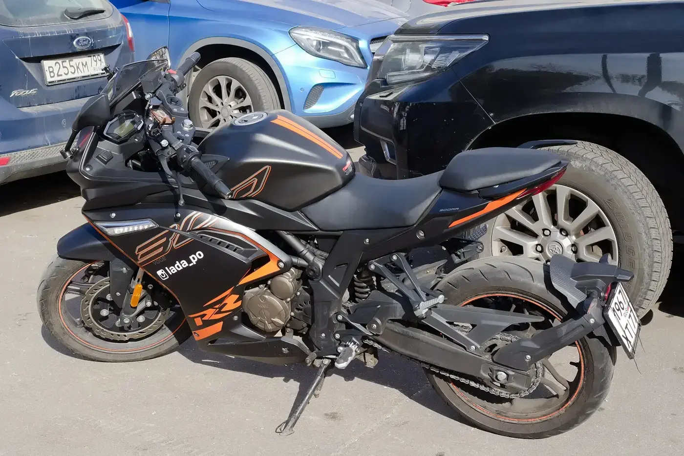 Voge 300 RR, sportive — vue extérieure