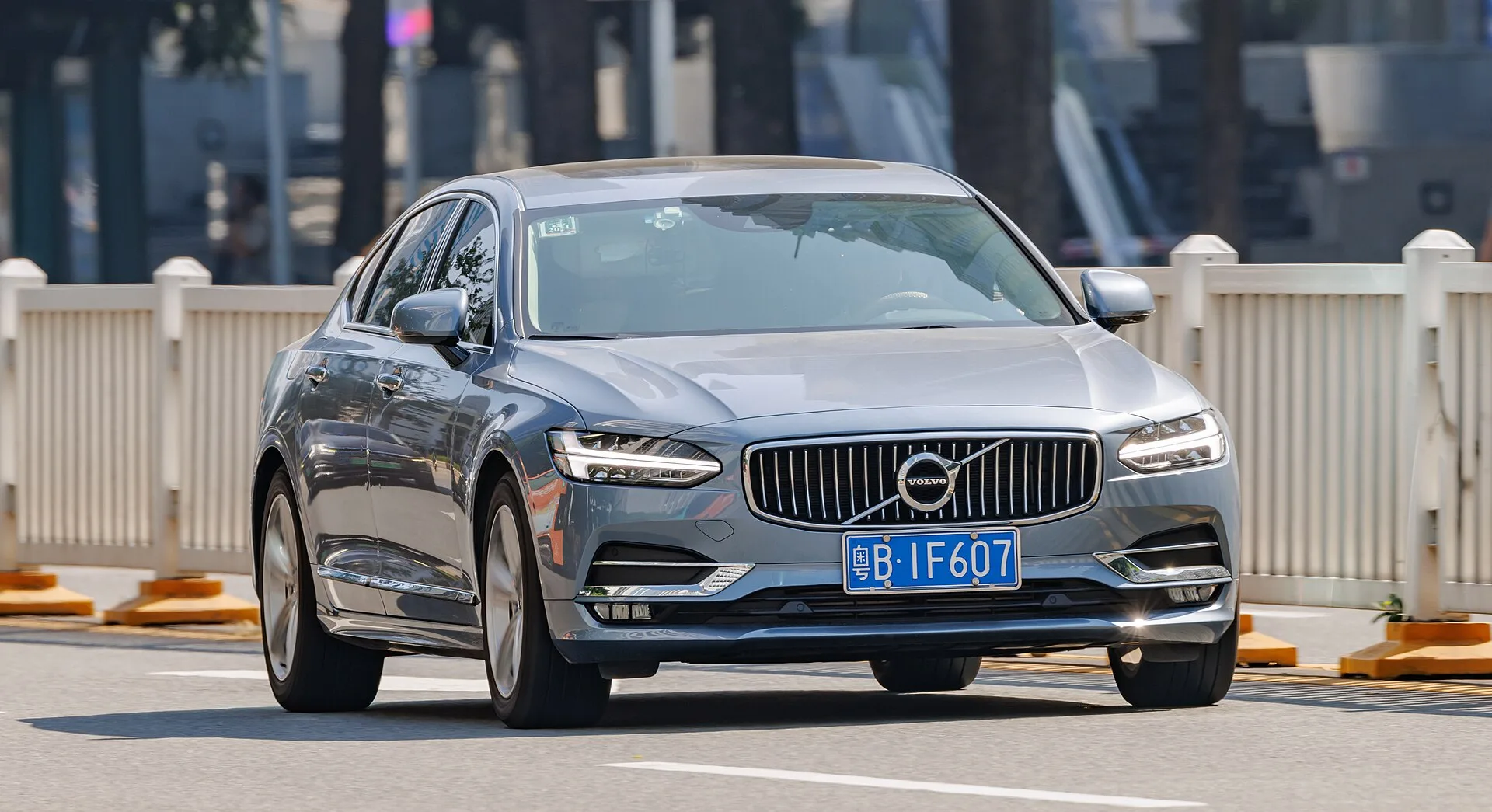 Volvo S90