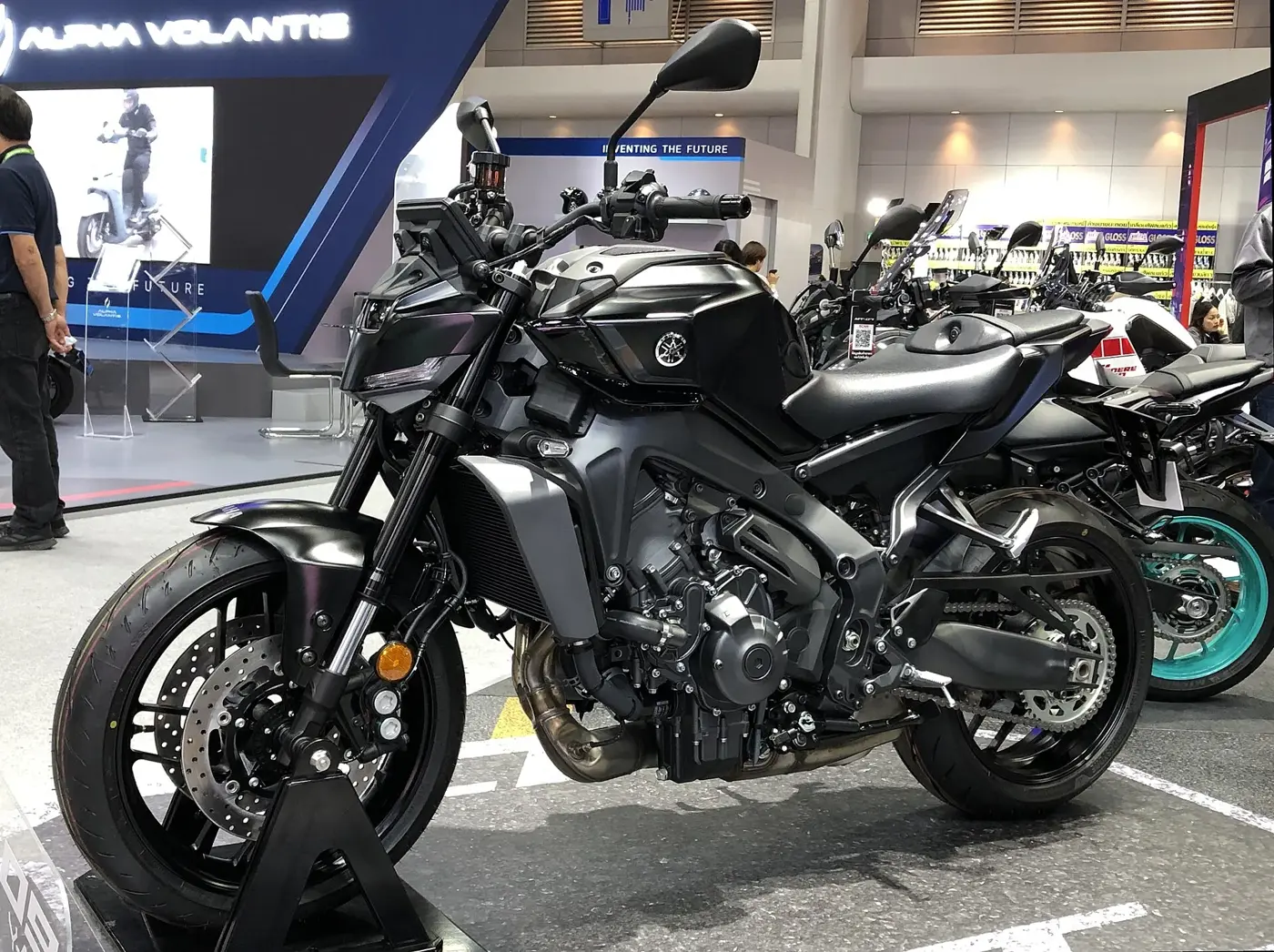 Yamaha MT-09, roadster — vue extérieure