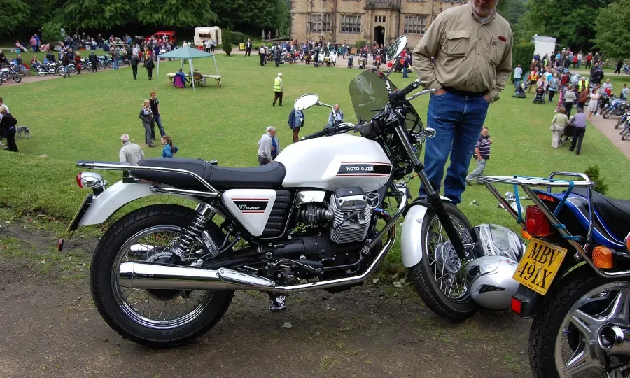 Moto Guzzi V7