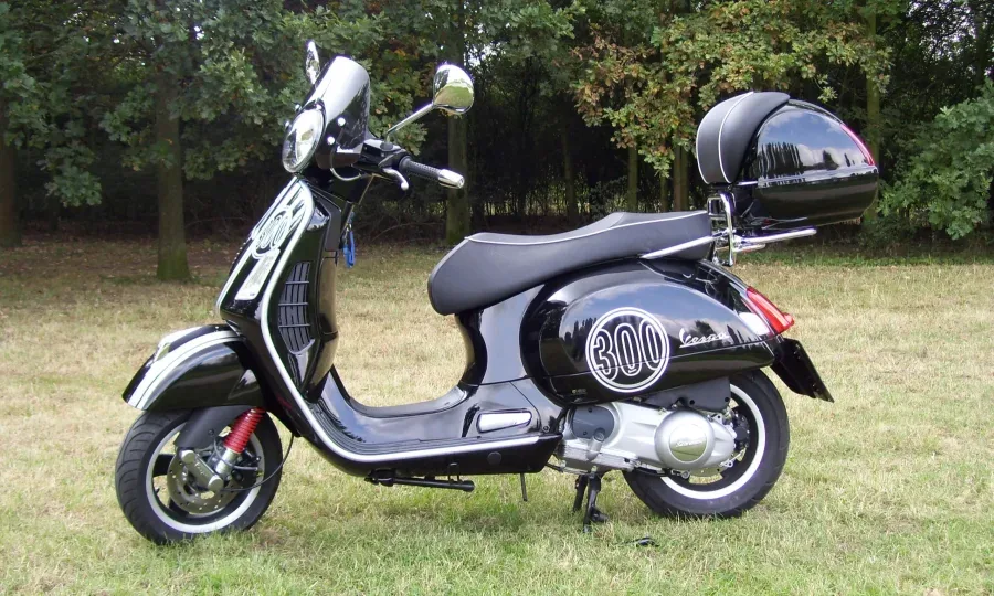 Vespa GTS Super